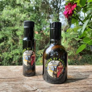 Huile extraite d'OLIVES & de BASILIC local